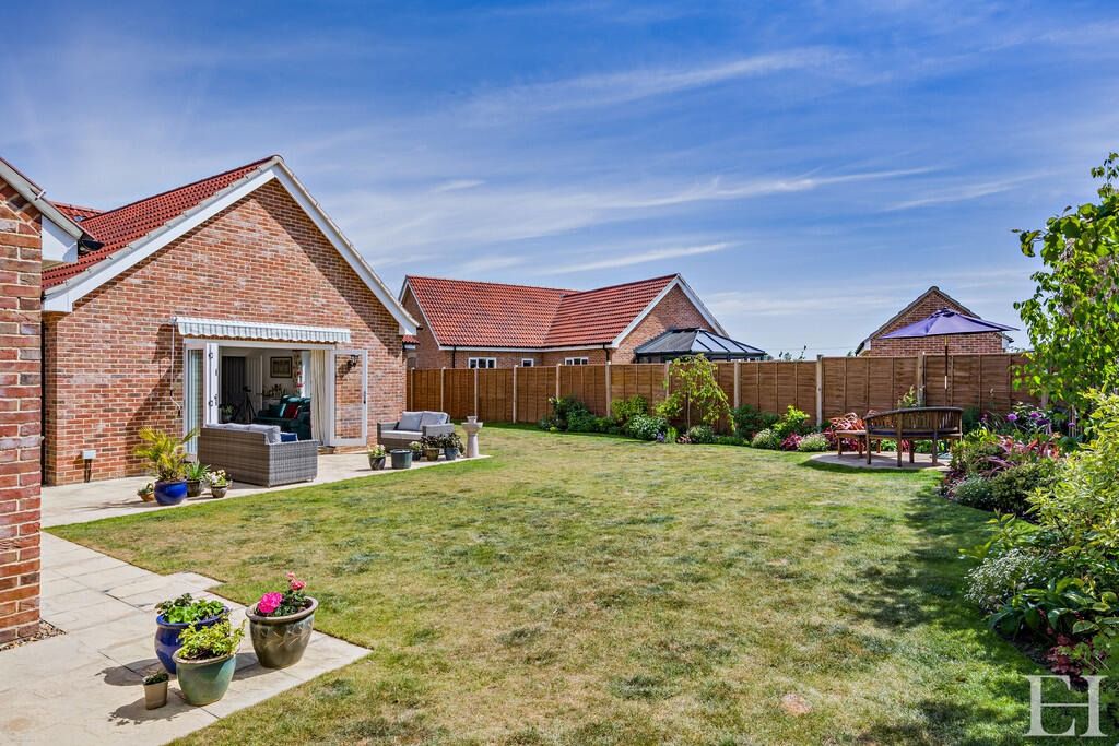 Property photo 2 of 30 4415101