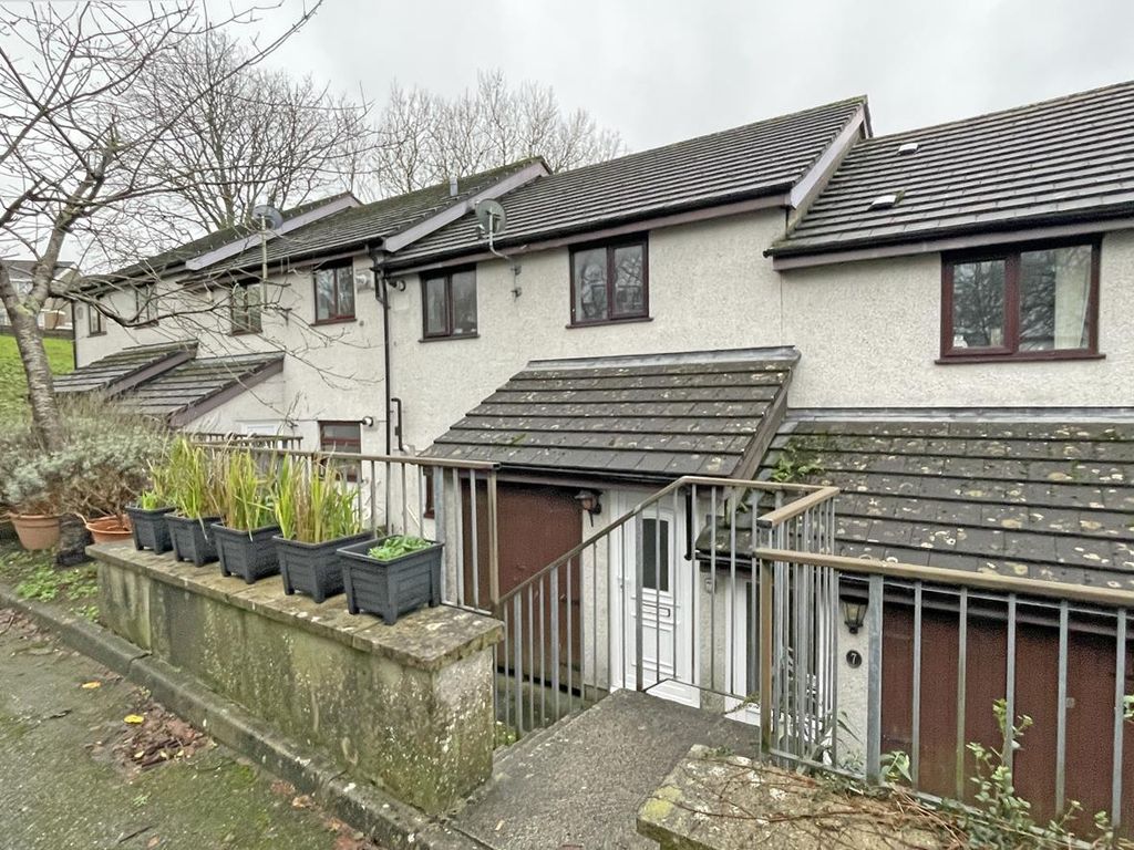 Property photo 1 of 10 Mosses Court 6 - Front.Jpg