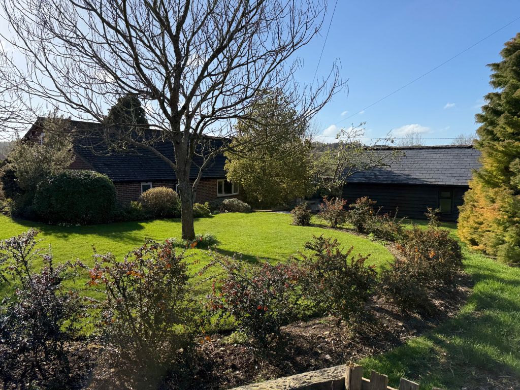 Property photo 2 of 27