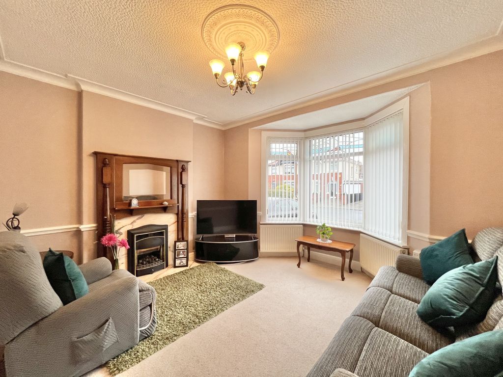 Property photo 2 of 28