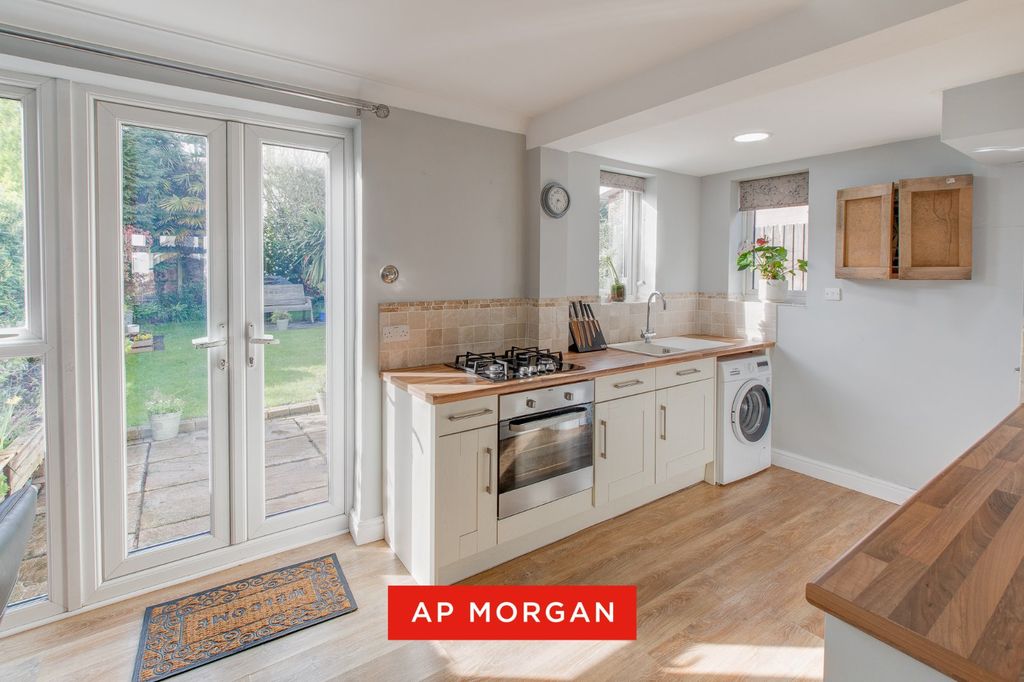 Property photo 3 of 19 Picture No. 40