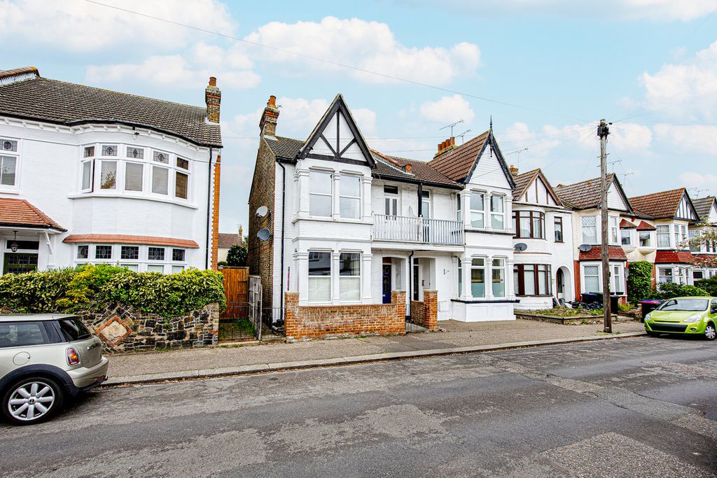 Property photo 1 of 24