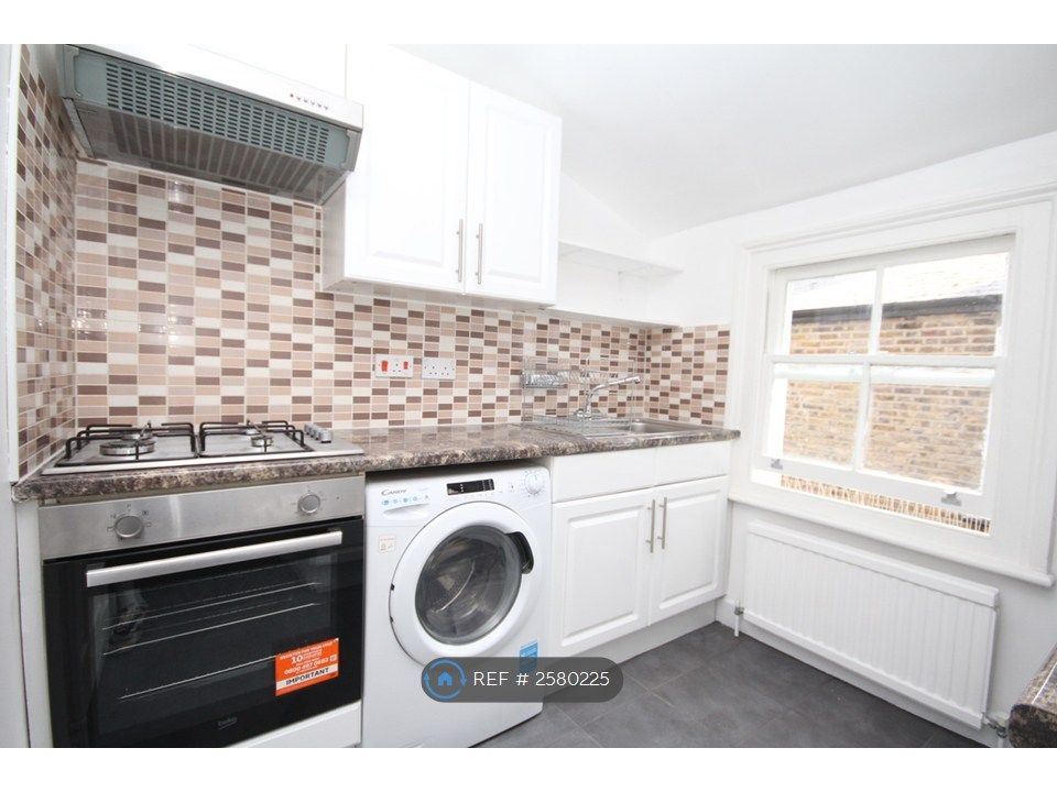 Property photo 2 of 27
