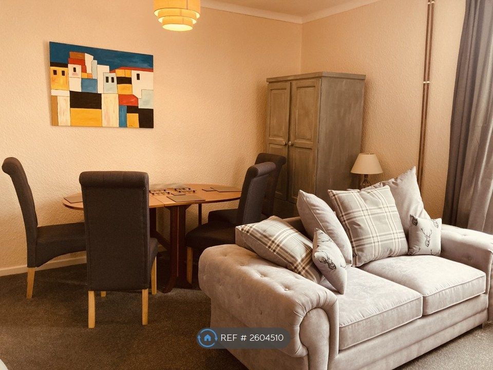 Property photo 3 of 27