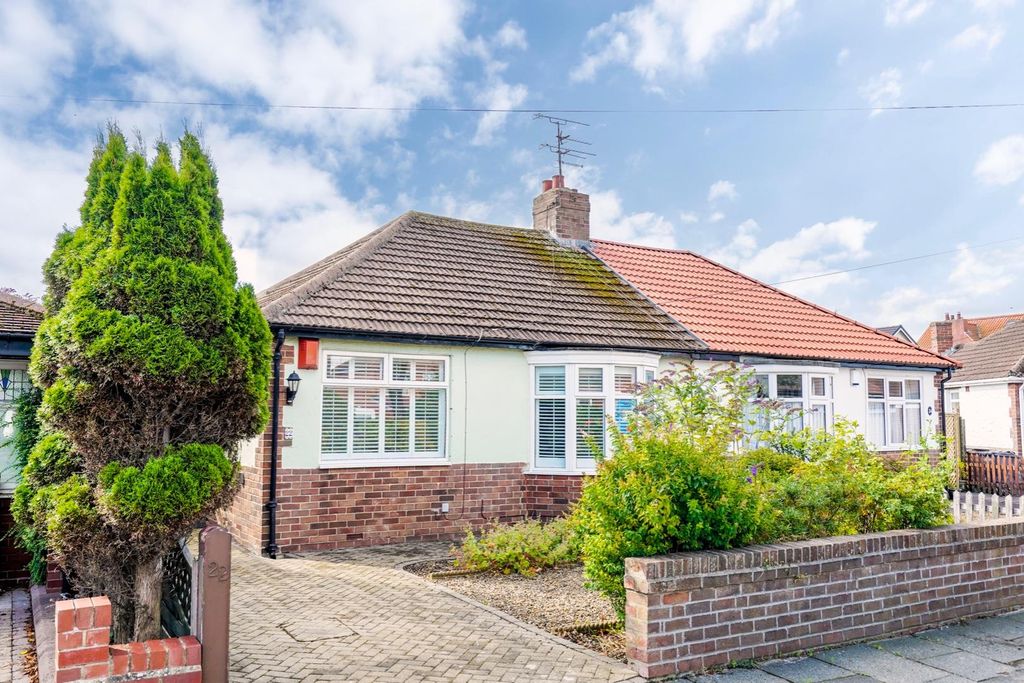 Property photo 1 of 10 External