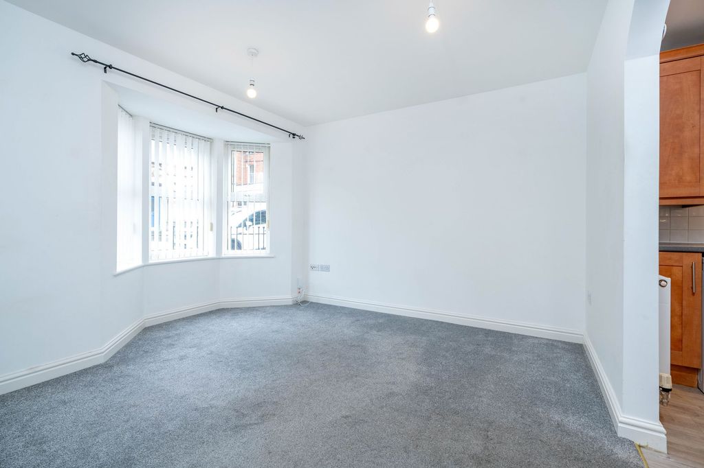 Additional image 6 of 1 bed flat for saleAvenue Road, Montanari Court Avenue Road NG31
