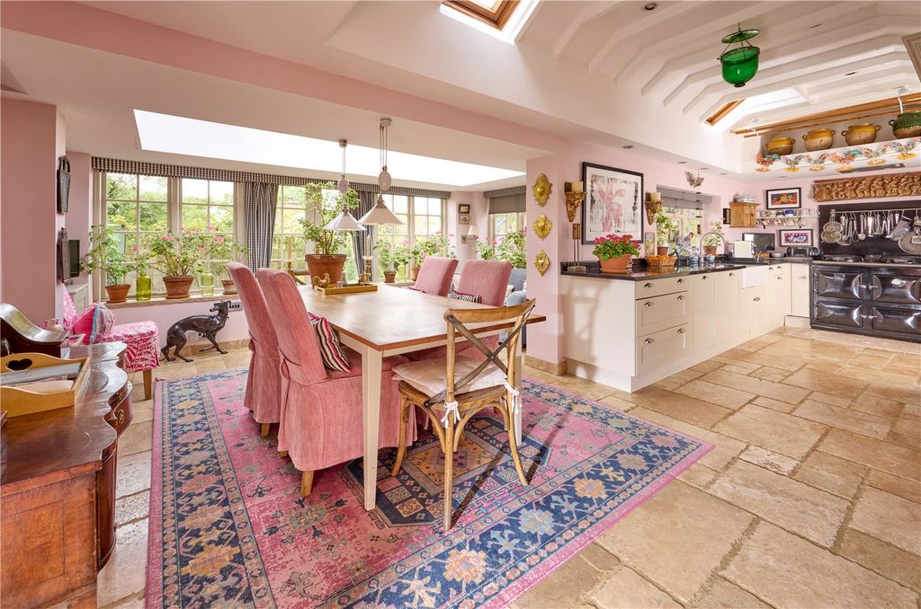 Property photo 2 of 19 Kitchen/Dining Room