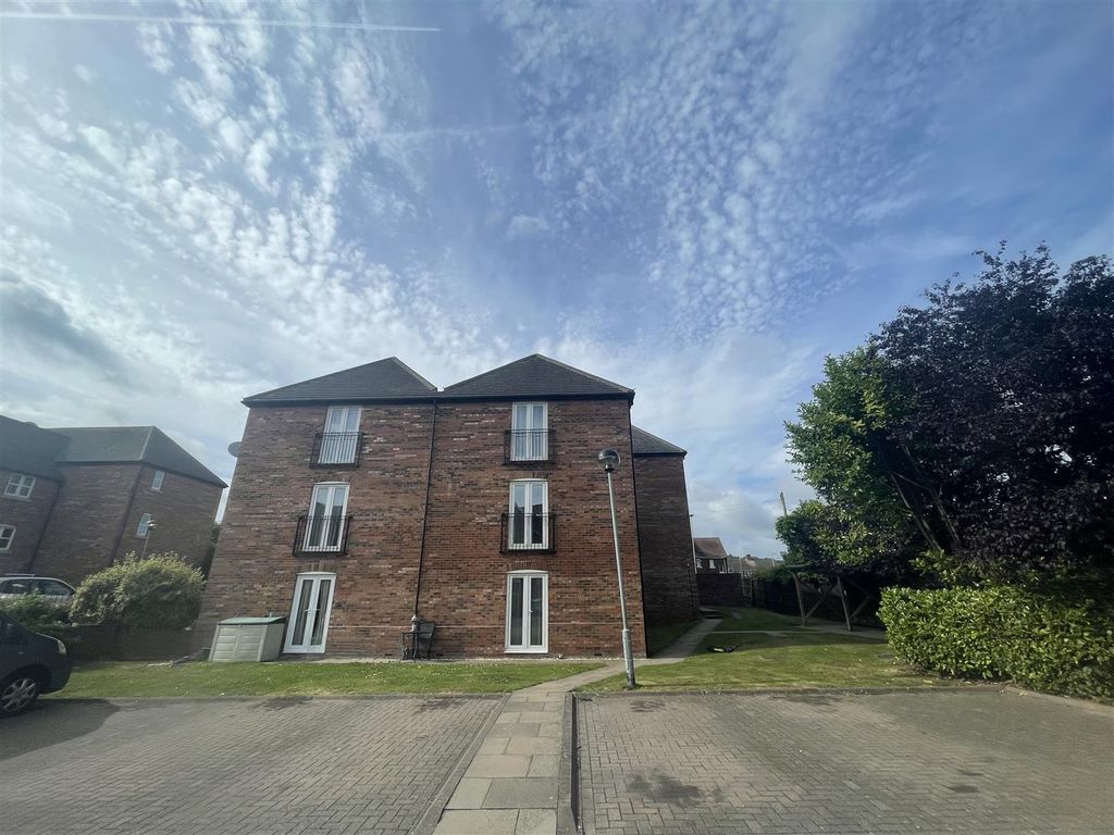Property photo 2 of 5