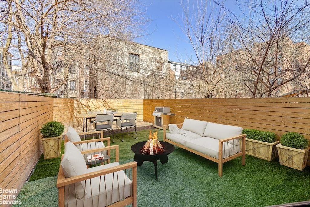 Property photo 2 of 11 <Alttext/>