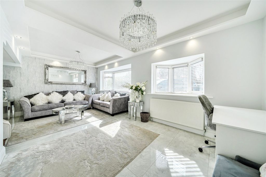 Property photo 3 of 22 Picture No. 09