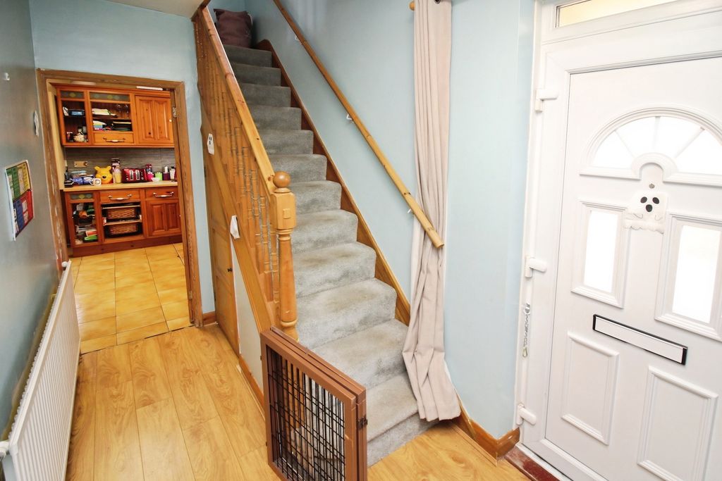 Property photo 3 of 16