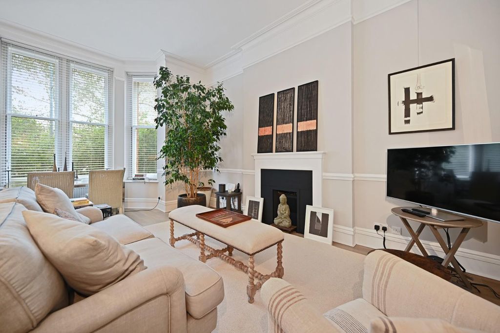Property photo 1 of 17 Bcfbl - Granville Mansions - Kitchen Rception (8)