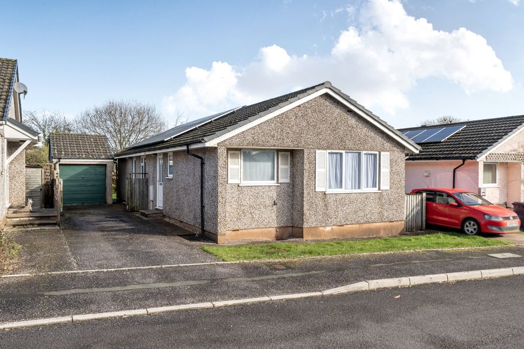 Property photo 1 of 21 Front