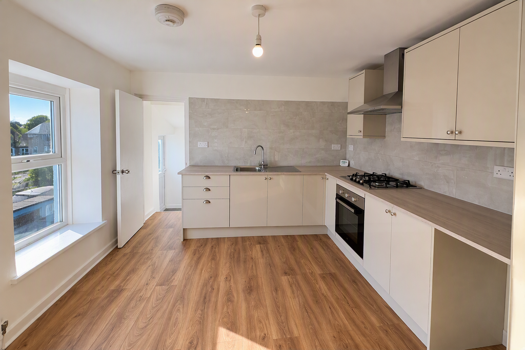 Property photo 2 of 10 Kitchen