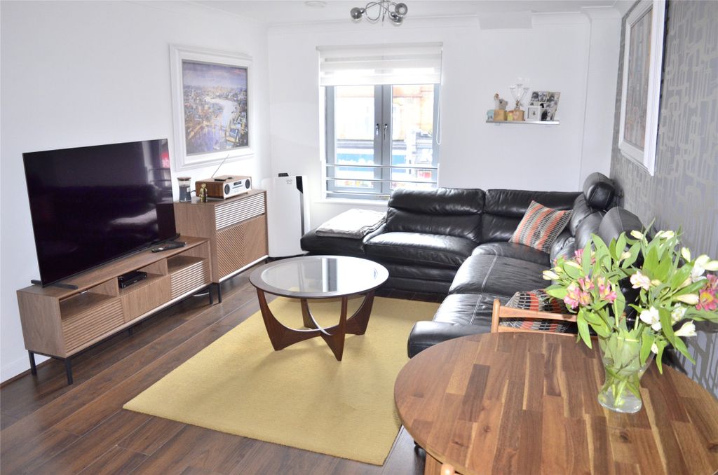 Property photo 3 of 11 Picture No. 13