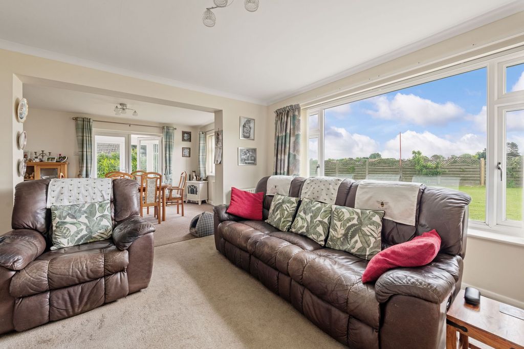 Property photo 3 of 29