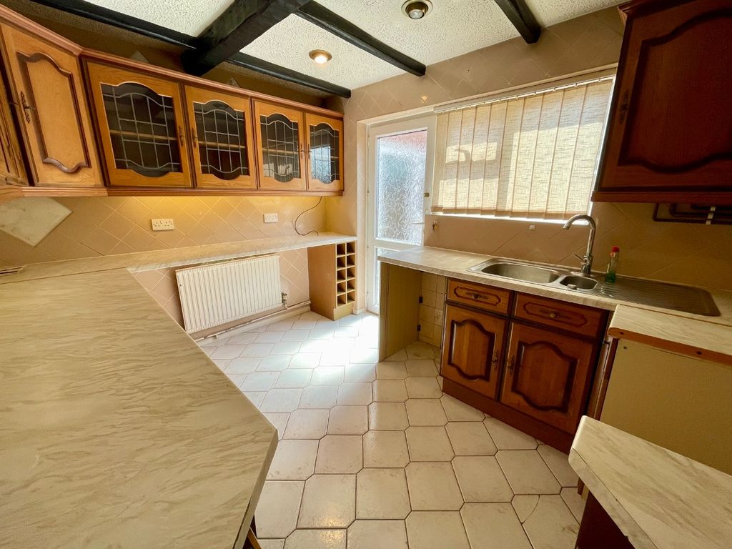 Property photo 3 of 9 4206122