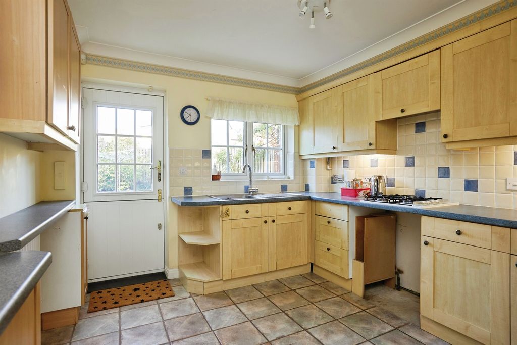 Property photo 3 of 17