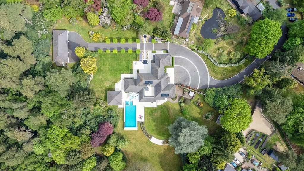 Property photo 1 of 47 Birds Eye View