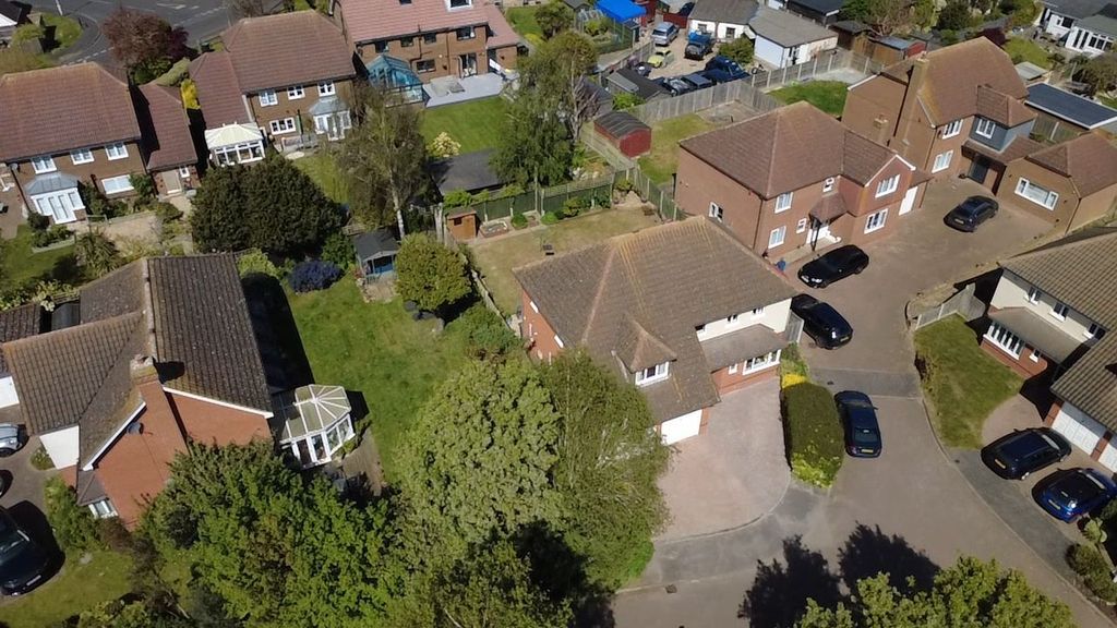 Property photo 3 of 24