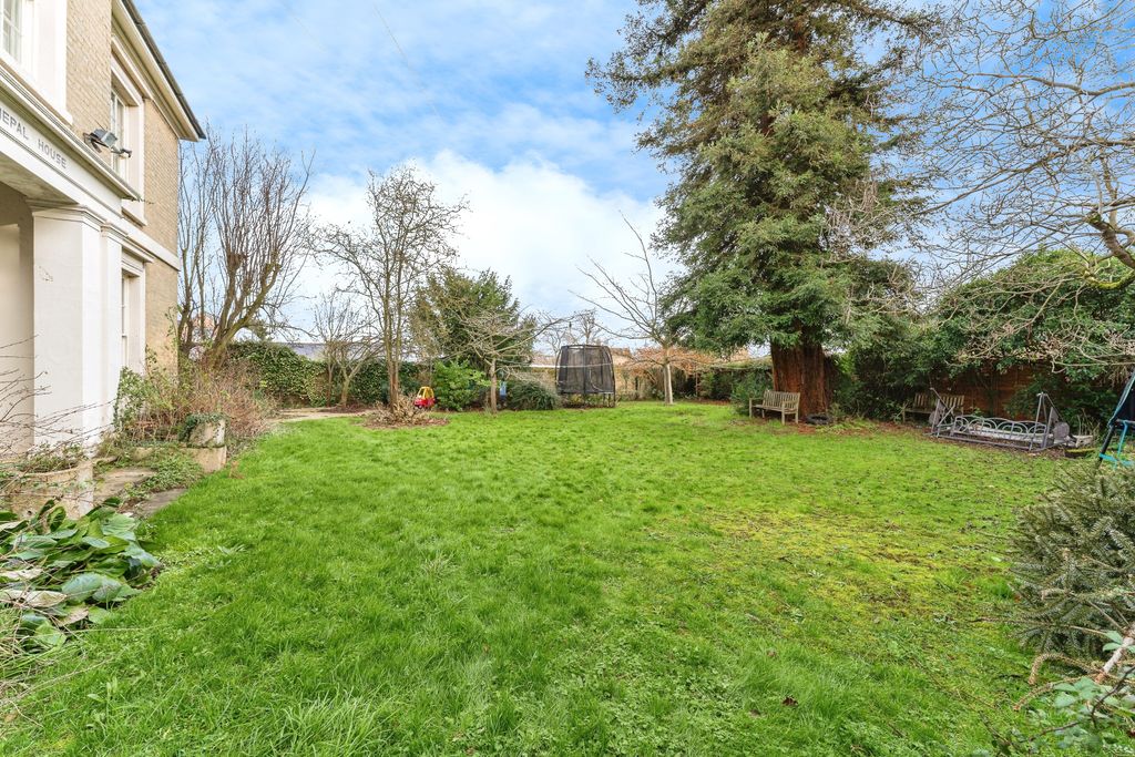 Property photo 3 of 17 Photography