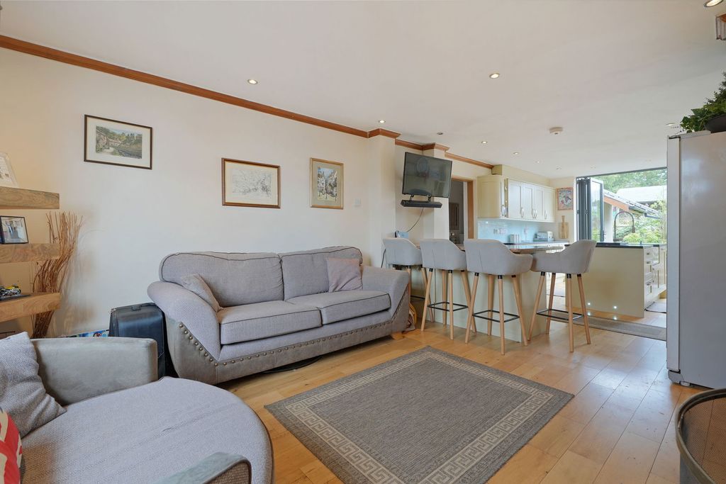 Property photo 2 of 24