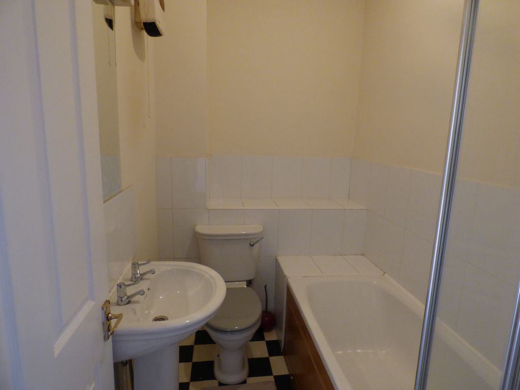 Property photo 3 of 5
