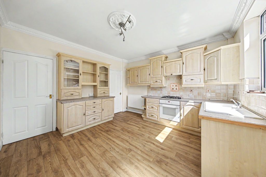 Property photo 3 of 23 Kitchen Diner