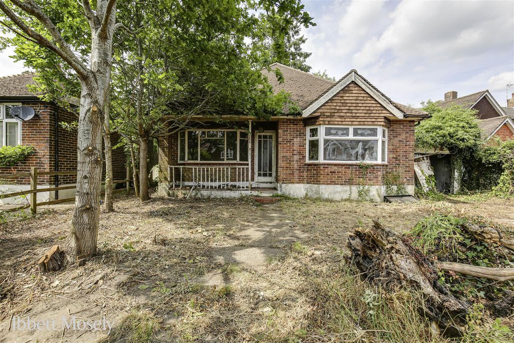 Property photo 1 of 13 2 Front.Jpg