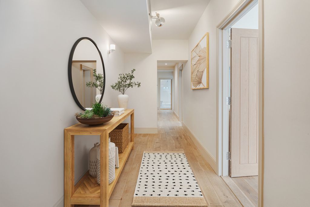 Property photo 3 of 26