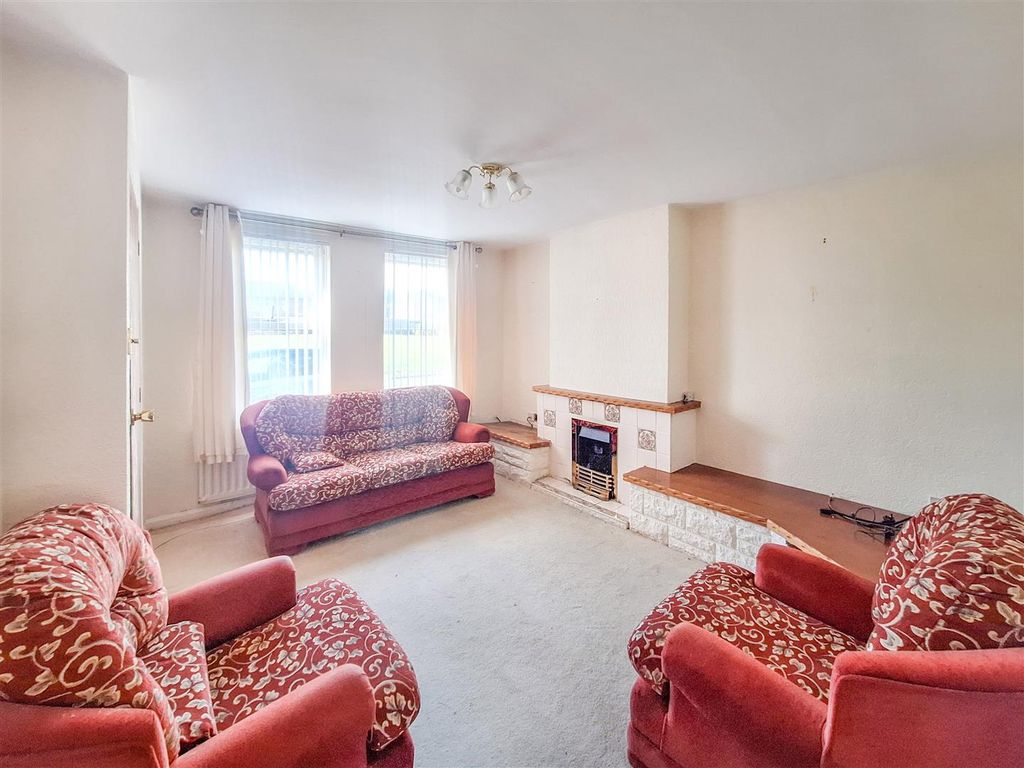 Property photo 3 of 9 08-09-2025__14-26-18_20250908_122441.7Fmov.Jpg