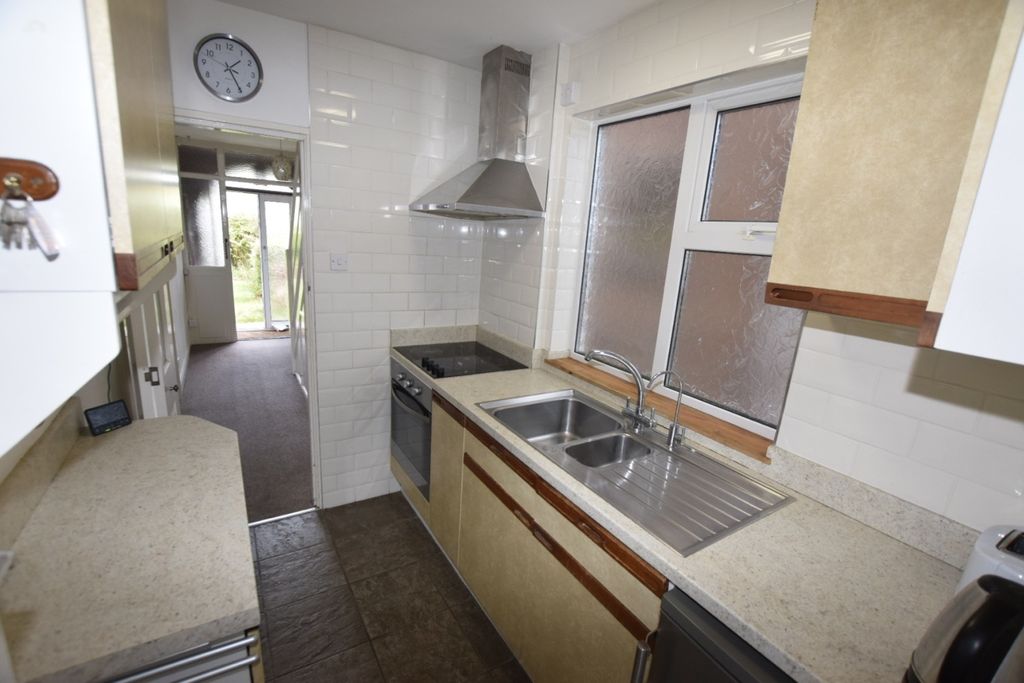 Property photo 2 of 14 1557844