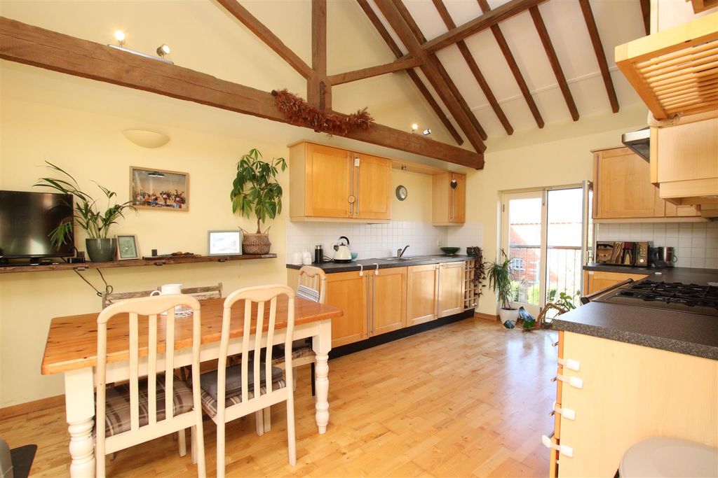 Property photo 3 of 15 Kitchen.Jpg