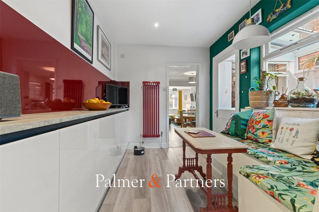 Property photo 3 of 25 Picture No. 14