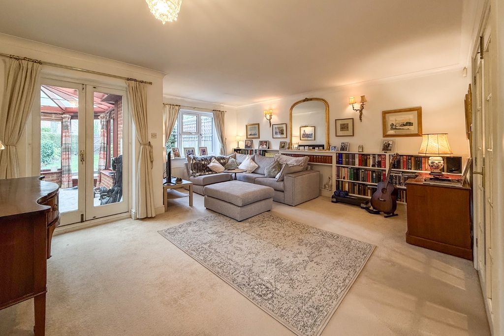 Property photo 2 of 18 4776053