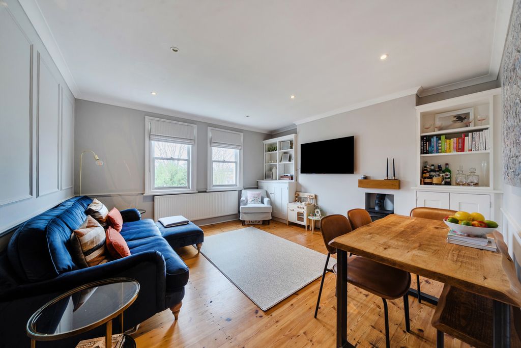 Property photo 2 of 18 Reception