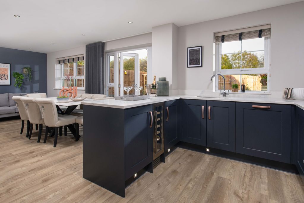 Property photo 2 of 9 Bar Yw Wadsworth Gardens Radleigh – Kitchen Diner