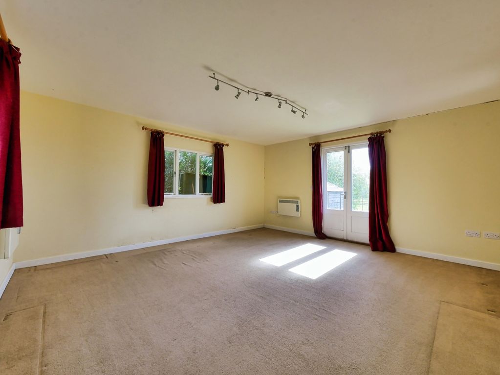 Property photo 3 of 13 Sitting Room