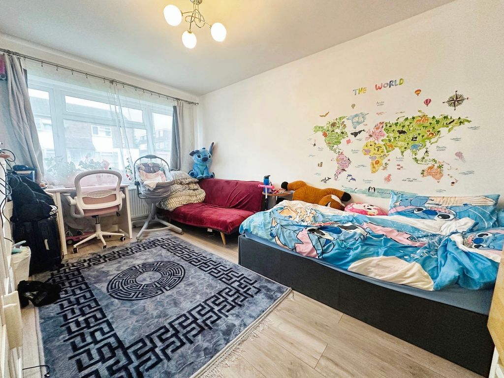 Property photo 2 of 8 Reception Area