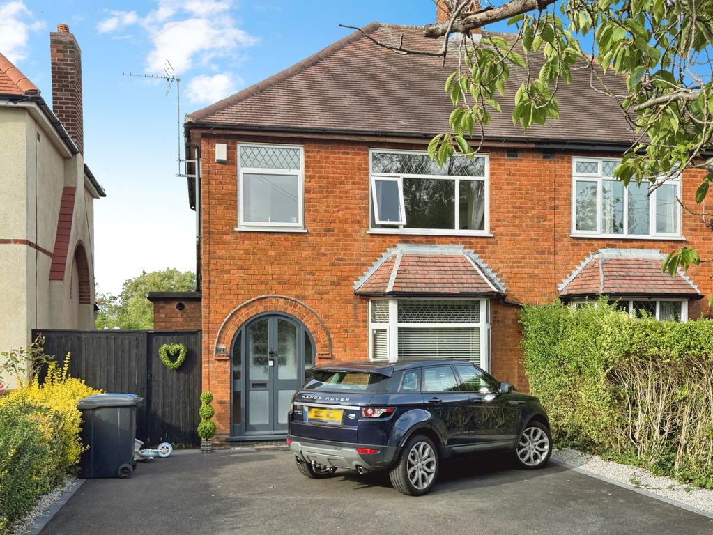 Property photo 1 of 10 Hinckley Road, Barwell