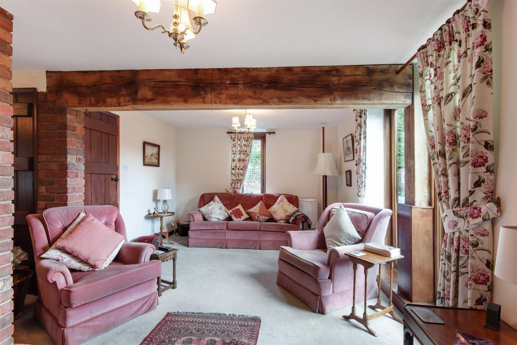 Property photo 3 of 19 61811_017.Jpg