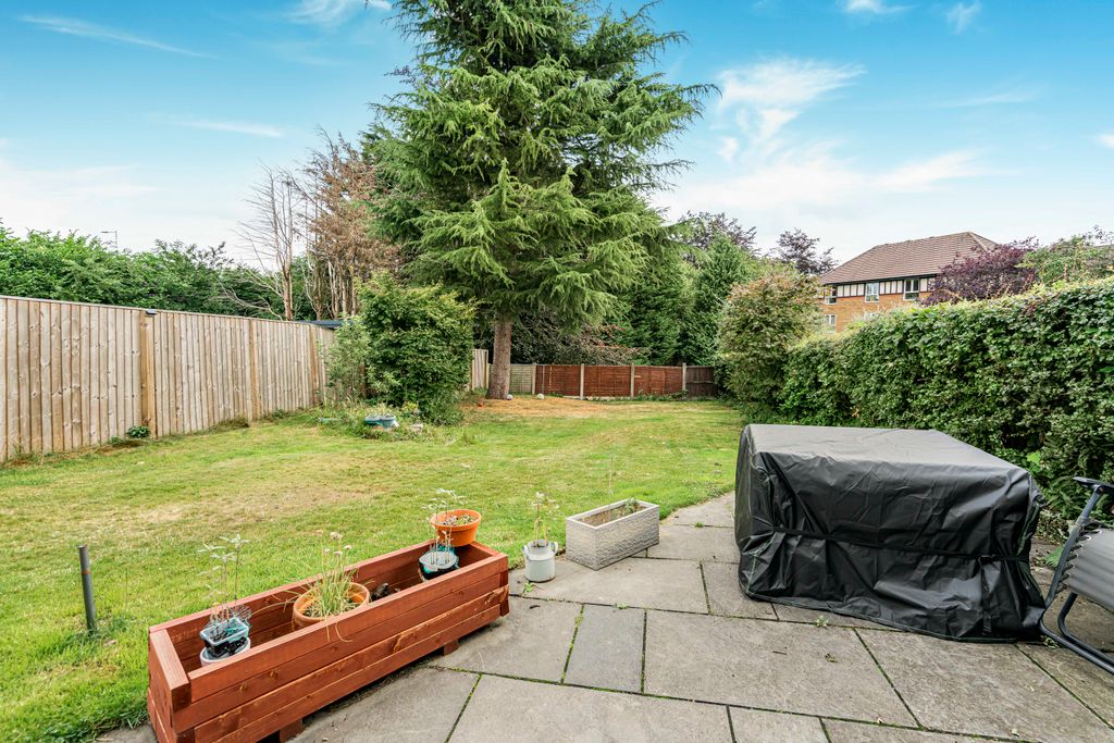 Property photo 2 of 25