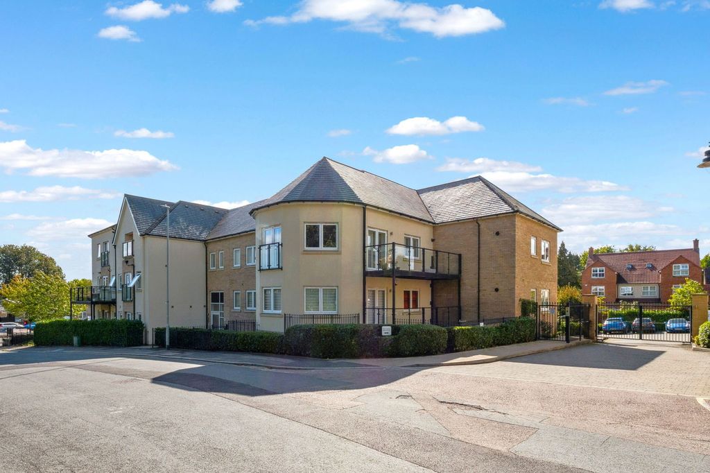 Property photo 1 of 12