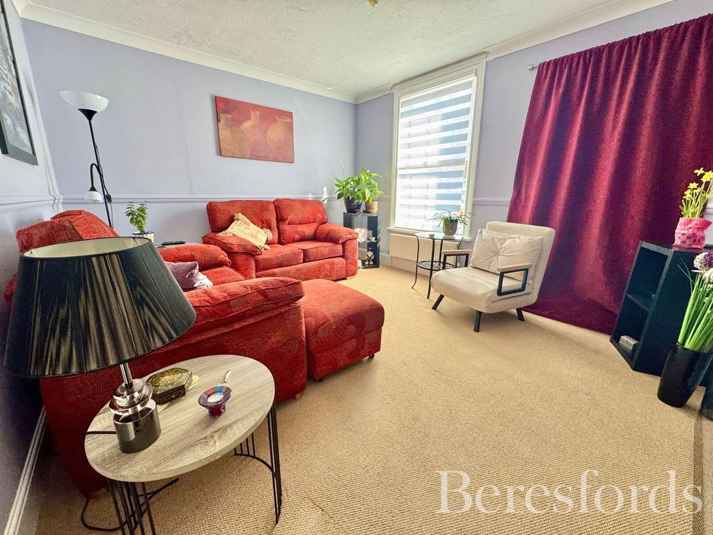 Property photo 3 of 22 Picture 3