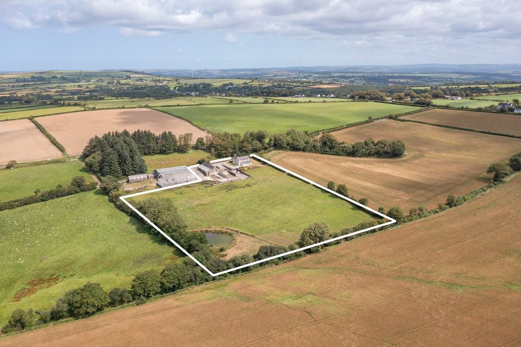 Property photo 2 of 48