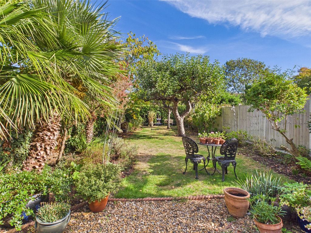 Property photo 2 of 24 Picture No. 36