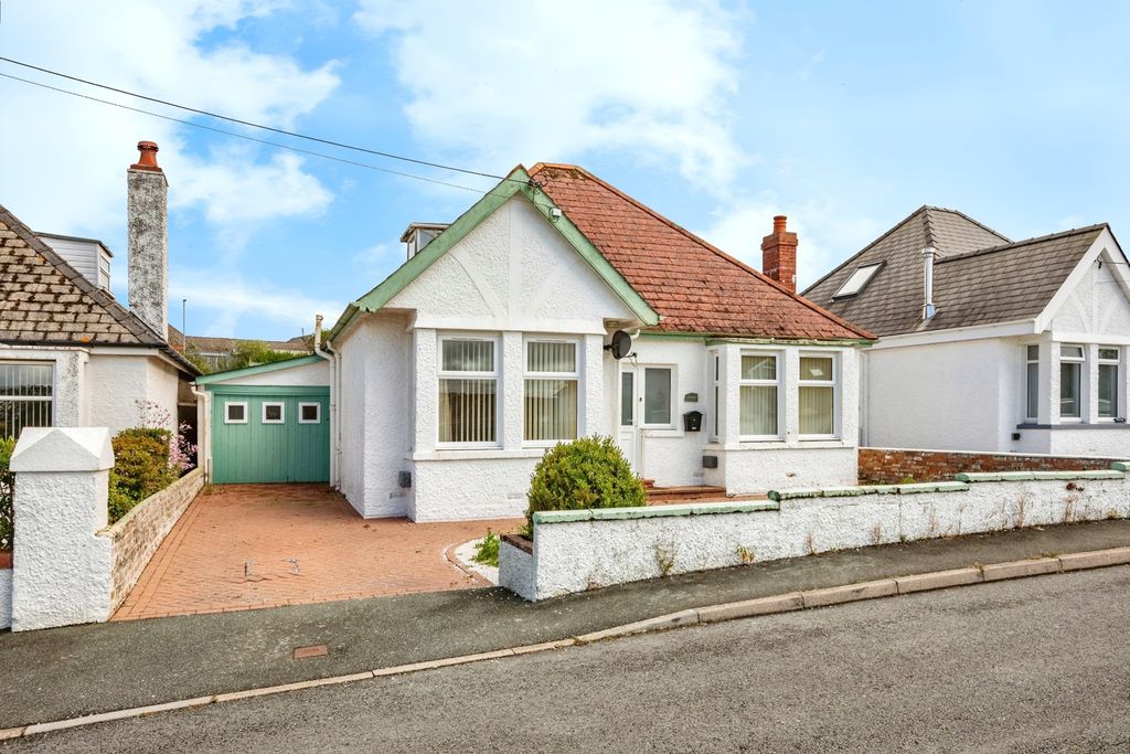 Property photo 1 of 17 Photo