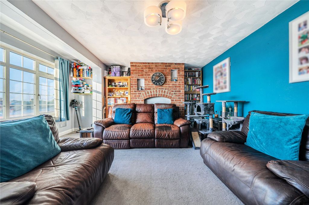 Property photo 3 of 19 Reception Room
