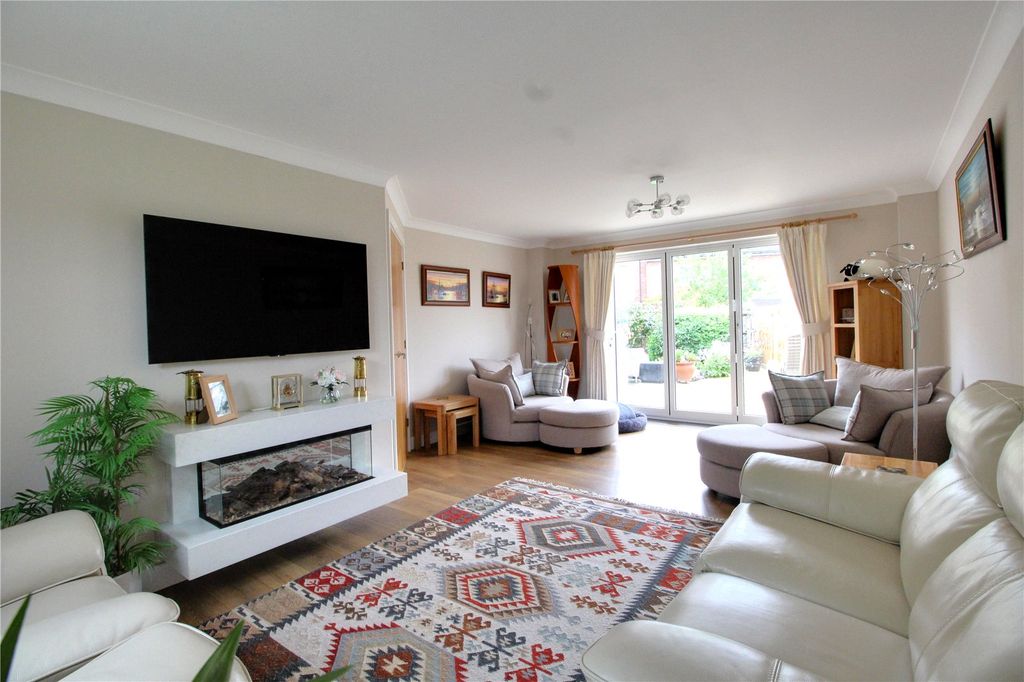 Property photo 2 of 17 Picture No. 09