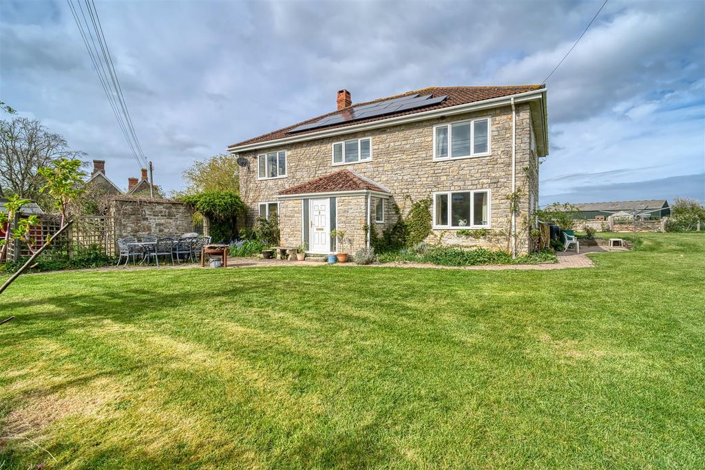 Property photo 1 of 20 Front